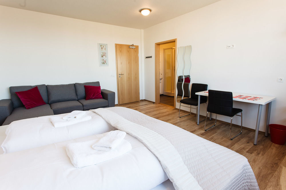 Route 1 Guesthouse Garthabaer Экстерьер фото